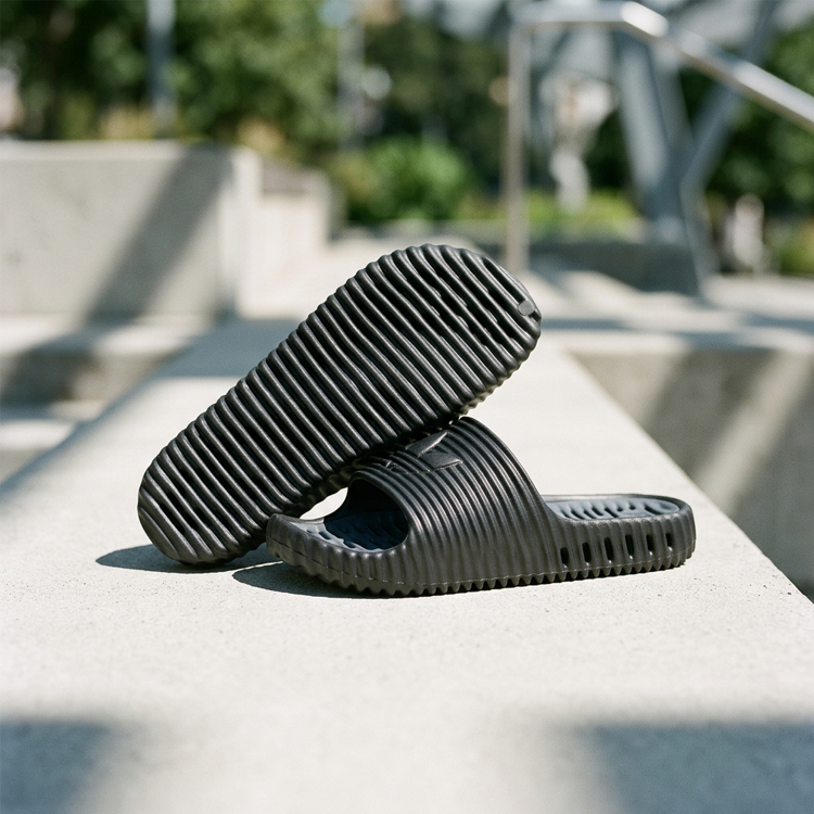 Slapi Adidas ADILETTE 25 pt Barbati / 42 / Negru photo 3