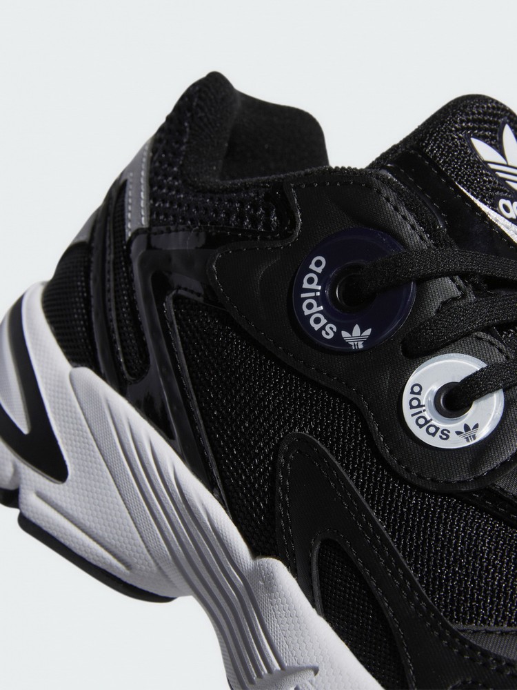 Incaltaminte Sport Adidas Originals Astir pt Barbati / 36 / Negru-alb photo 3