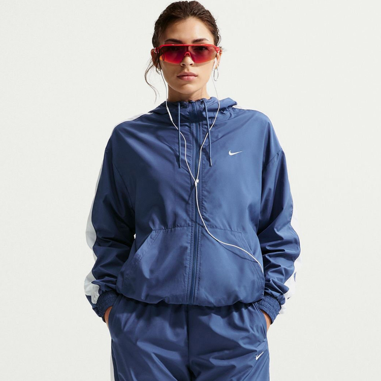 Толстовка Nike Sportswear Classic Wovens