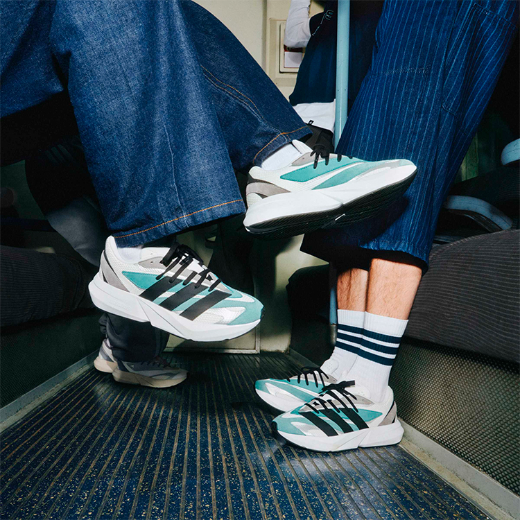 Incaltaminte Sport Adidas LIGHTBLAZE photo 5
