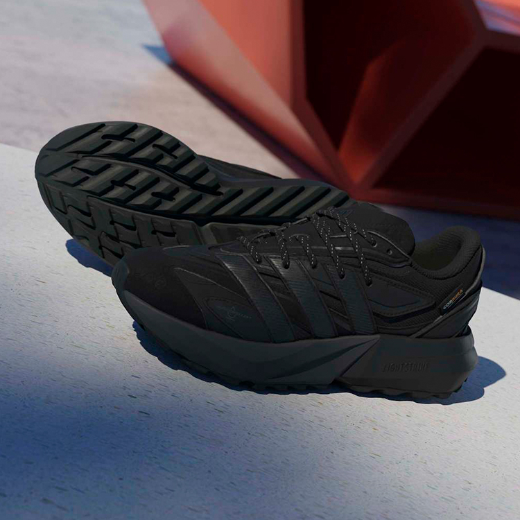 Кроссовки Adidas LIGHTBLAZE ATR / Женский / 37.5 / Черный photo 6