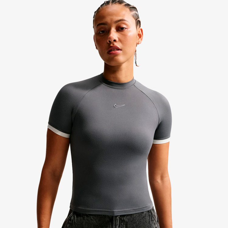 Футболка Nike Sportswear photo 1