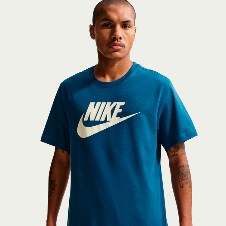 Футболка Nike Sportswear