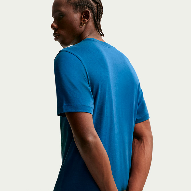 Футболка Nike Sportswear photo 2