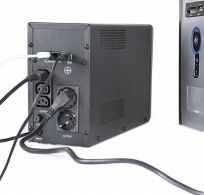 UPS EnerGenie EG-UPS-034 / 2000VA / 1200W thumbnav 3