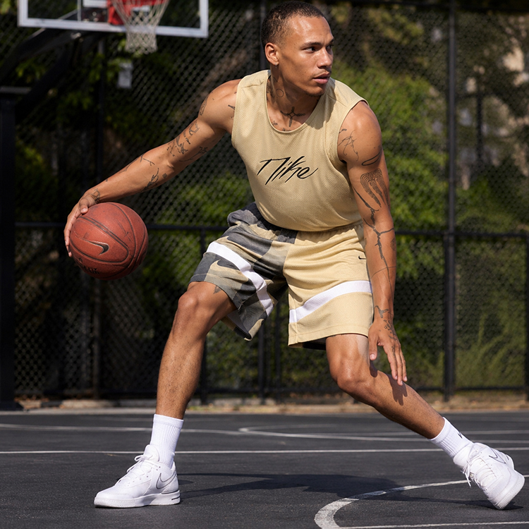 Sorti de bărbați Nike M NK DF ICON 8IN SHORT AOPSTFV L Bej-gri photo 7