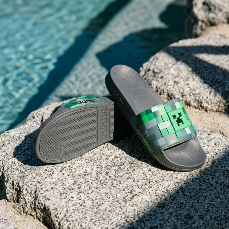 Slapi Adidas ADILETTE MINECRAFT photo 2