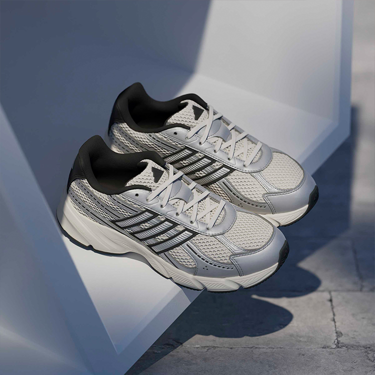 Кроссовки Adidas TECHNOCHAOS 2000 photo 5