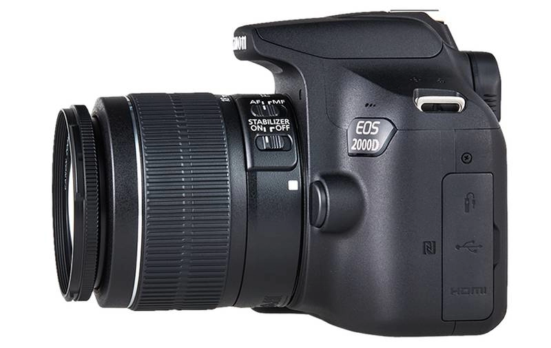 DSLR Camera CANON EOS 2000D 18-55 DC III Black (2728C007)