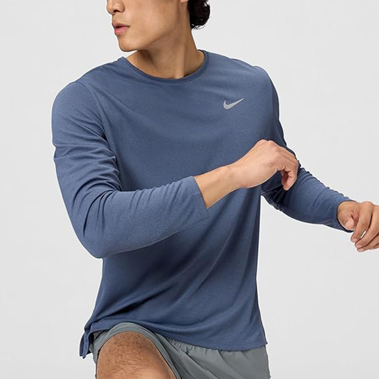 Hanorac pt bărbați Nike M NK DF UV MILER TOP LS S Albastru photo 6