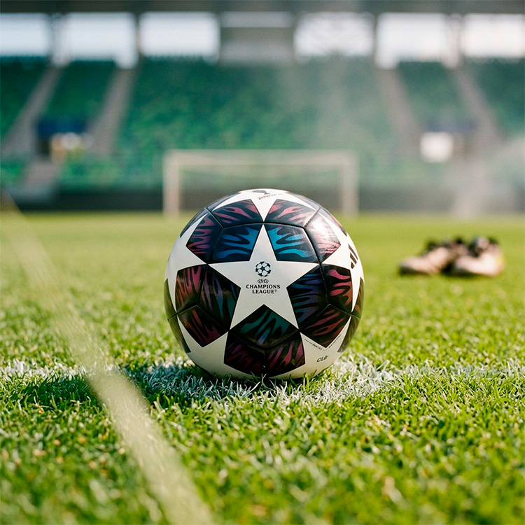Minge fotbal Adidas UEFA Champions League Final Club photo 2