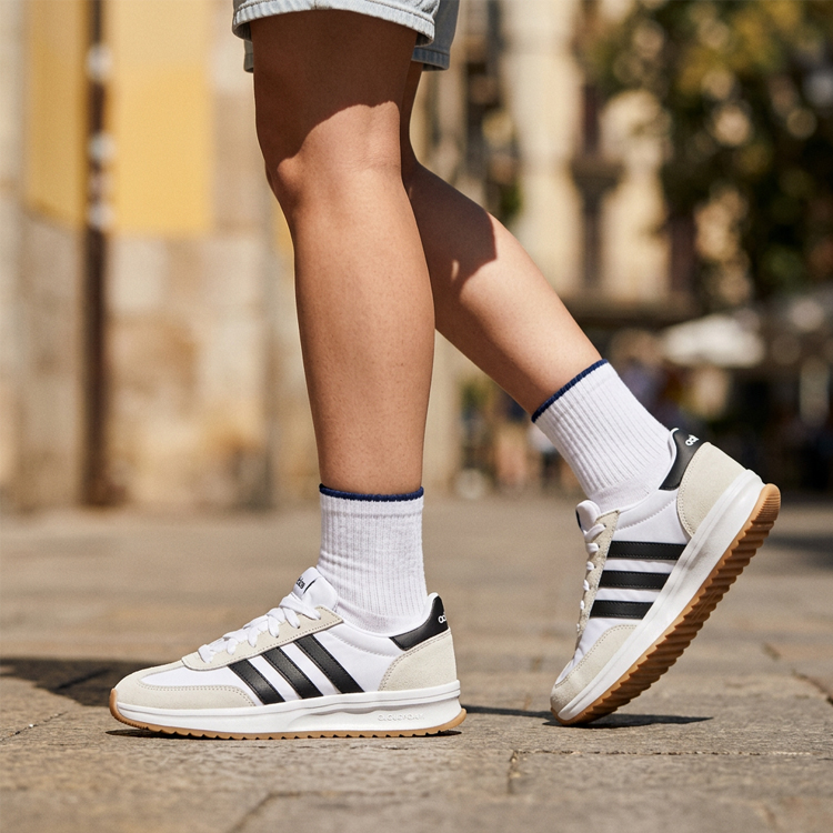 Incaltaminte Sport Adidas RUN 70s 2.0 pt Femei / 36.5 / Alb photo 11