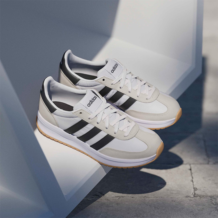 Incaltaminte Sport Adidas RUN 70s 2.0 pt Femei / 36.5 / Alb photo 9