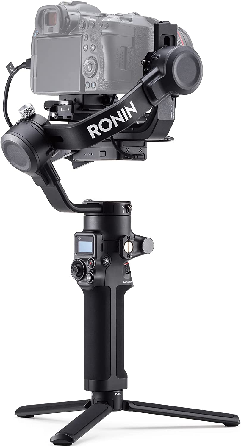 (903037) DJI RSC2 Pro Combo - Camera Stabilizer for Mirrorless and DSLR cameras, Payload 3.0kg, Axis (Manual locks, metal+plastic), 2Gen Stab., Shutter connection (cable), 1'' OLED B/W non-touchscreen, M button, Mini tripod, Focus Motor+extended Acc. Kit, photo 1