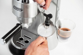 Cafetiera espresso Delonghi EC 685.M thumbnav 4