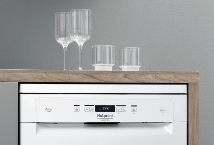 Посудомоечная машина  Hotpoint - Ariston HFC3C41CW Белый /14 Комплектов /Полногабаритная photo 2