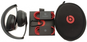 Casti fara fir cu microfon Beats Solo2 Wireless -Black MHNG2 thumbnav 5