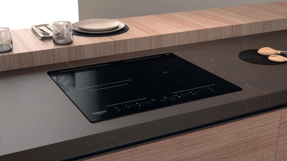 Встраиваемая индукционная панель Hotpoint - Ariston HB 4860B NE photo 3