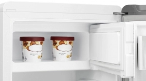 Холодильник однодверный Hisense RR106D4CWE, 82 л, 86.7 см, E/A++, Белый